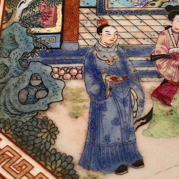 Antique Chinese Octagonal Porcelain Plate, from the Qing Dynasty 1644-1911 - Picture 13 of 15